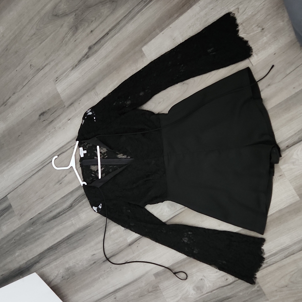 Black lace long sleeve romper